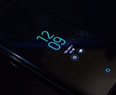 iPhone vs Android: Which Smartphone Is Best for You?