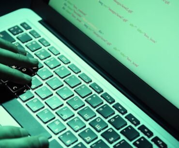 what is binary code and how does it work